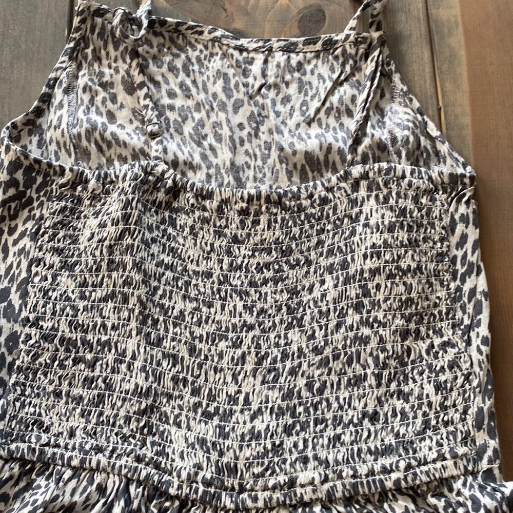 Romper - Picture 2 of 4